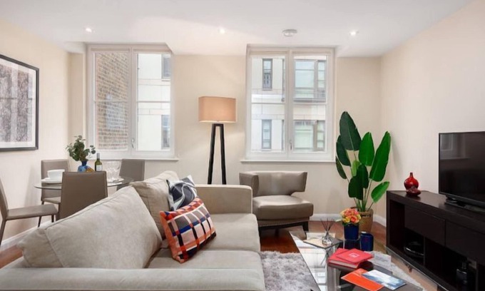 The City of London Apartment | Chancery Lane, Central London by Interhome