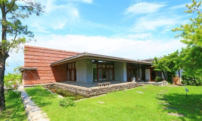 Zhuangwei Bed & Breakfast | Chang House