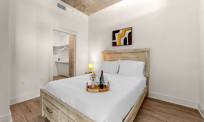 Channel District Apartment | Channelside: Near Everything in Tampa! Ybor | DT