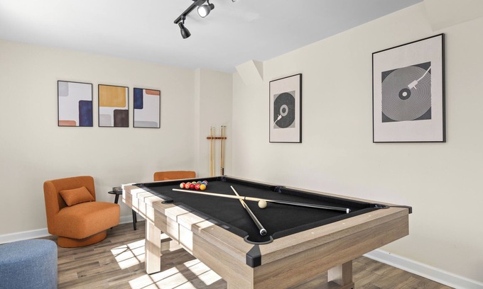 Paw Creek House | Charlotte Game Haven: Pool Table, Games & Fun Near the Action