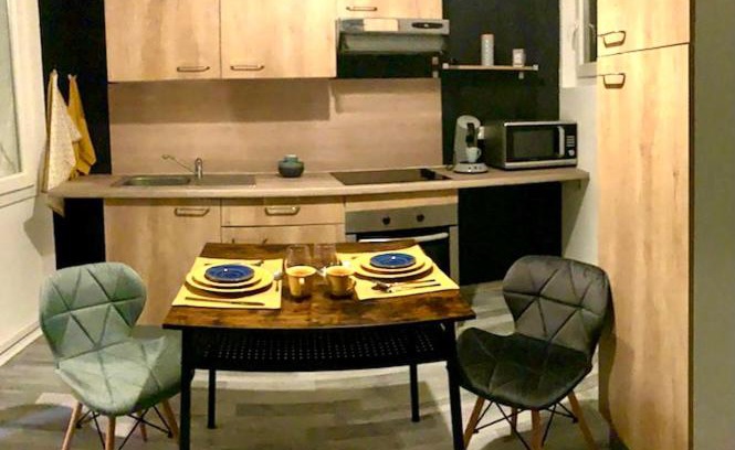 La Real Apartment | Charmant studio Climatisé Centre Historique