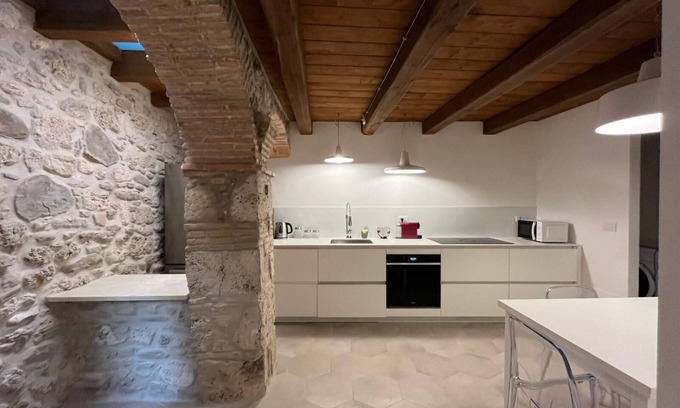 Centro Storico Apartment | Charme IN Centro With Private Parking