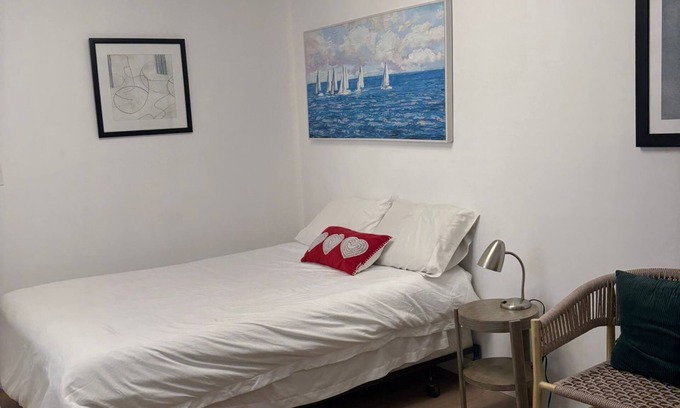 Hallandale Beach Cottage | Charming 1-bedroom cottage in serene Hallandale Beach with AC, WiFi