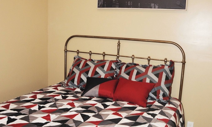 Hazel Green Cottage | Charming 1-bedroom tiny home in Hazel Green, Al with AC/Heat. Largefront porch.