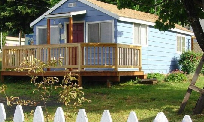 White Salmon Cottage | Charming 1 BR Cottage in WHite Salmon with Mount Hood View