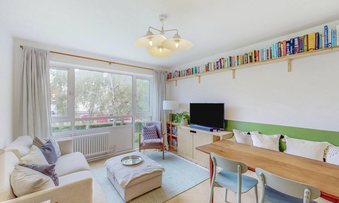 Chelsea Riverside Apartment | Charming 1BR Flat Steps from King's Road in Chelsea