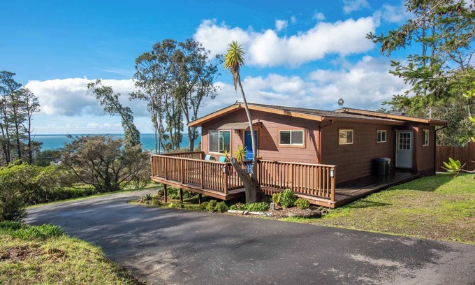 Gualala House | Charming 2 BDR for 6 w/Ocean Views!