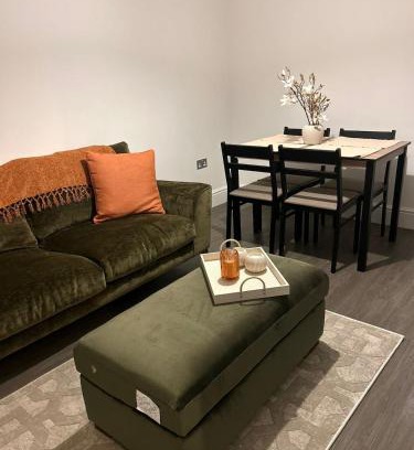 Glapthorn Apartment | Charming 2 Bed Countryside House with Free Parking