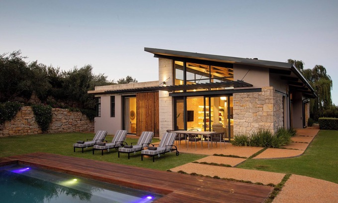 Raithby Villa | Charming 2-bed Garden Villa in the brilliant Taaibosch Collection with WiFi, AC