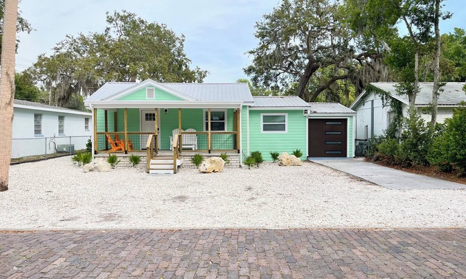 Tarpon Springs House | Charming 2-bedroom house with AC and WiFi in beautiful Tarpon Springs