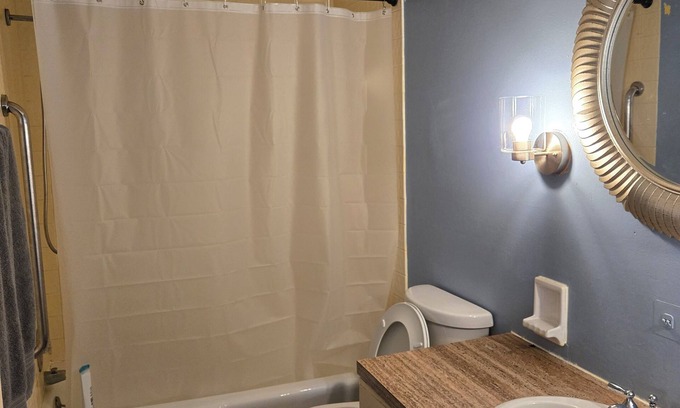 Mansfield Apartment | Charming 2-bedroom apartment with patio, AC in Mansfield close to Ink concert