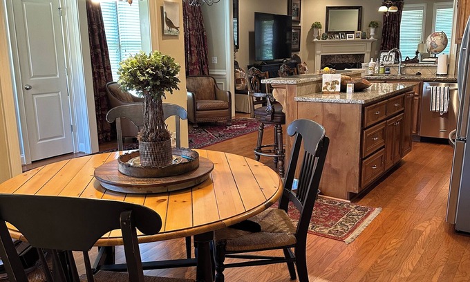 Auburn House | Charming 2-bedroom Game Day home close to campus and downtown Auburn