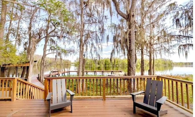 Hollister House | Charming 2-bedroom house on the St John’s River in Palatka with amazing views