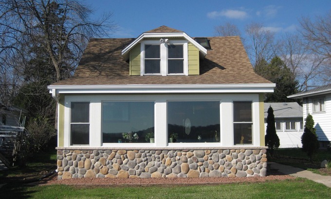 Hartford House | Charming 2-bedroom Lake House