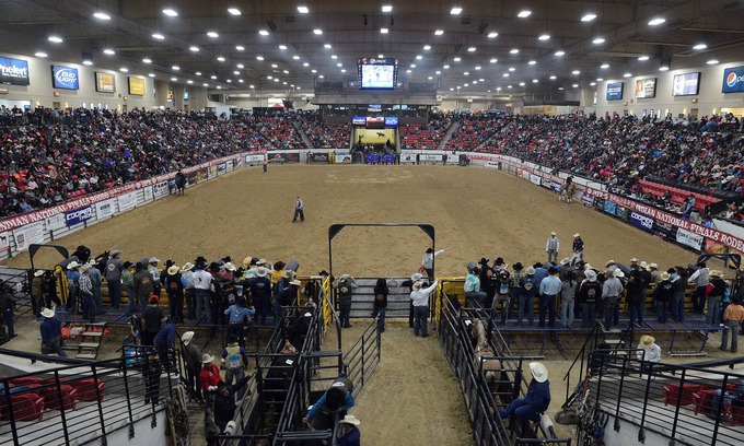 Enterprise Resort | Charming 2-bedroom resort adjacent to South Point Casino. NFR guests welcome!