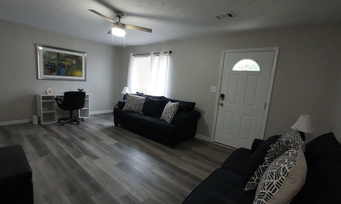 Jonesboro House | Charming 2-bedroom townhome with WiFi, AC in fabulous Jonesboro