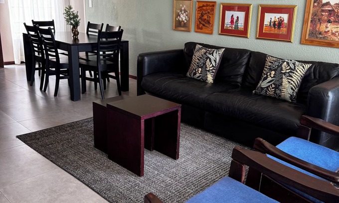 Pretoria House | Charming 2-bedroom townhome with WiFi, AC in wonderful Pretoria