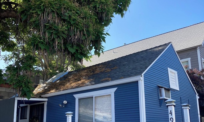 Weaverville Cottage | Charming 2-bedroom cottage in lovely downtown Weaverville with WiFi, AC