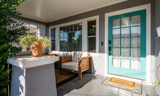 Salinas House | Charming 2BR Cottage Fully Equipped near MRY