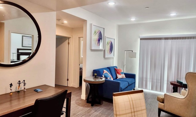 Pico-Union Hotel | Charming 2BR Suites Stylish Stay in Beautiful Los Angeles