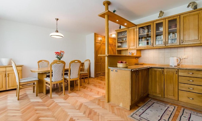 Krowodrza House | Charming 3 Bedroom Apartment in Quiet Location