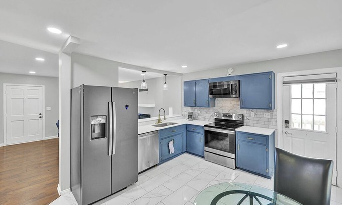 Crestline Heights House | Charming 3-bedroom bungalow with WiFi in Bham, 12 mins from UAB.