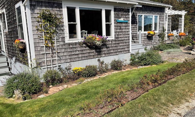 Steuben Cottage | Charming 3-bedroom cottage on Pigeon Hill Peninsula withWiFi.n