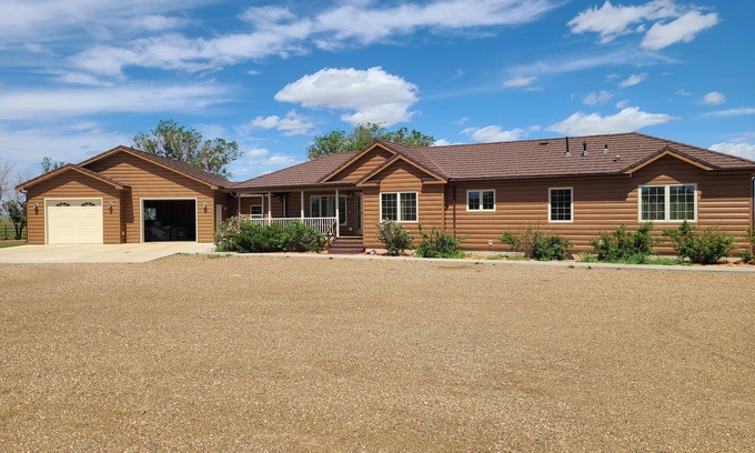 Wolf Point House | Charming 3-bedroom house in marvelous Wolf Point with WiFi, AC