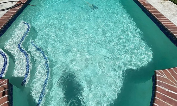 Palmdale House | Charming 3-bedroom house in terrific Palmdale with WiFi, AC