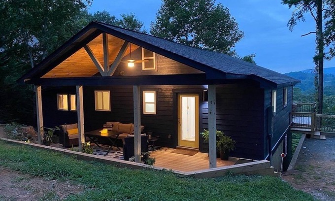 Unaka House | Charming 3-bedroom house in Bear Paw - Lake Hiwassee, Murphy-Starlink