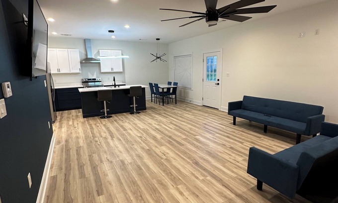 Tupelo House | Charming 3-bedroom house with AC and WiFi in delightful Tupelo