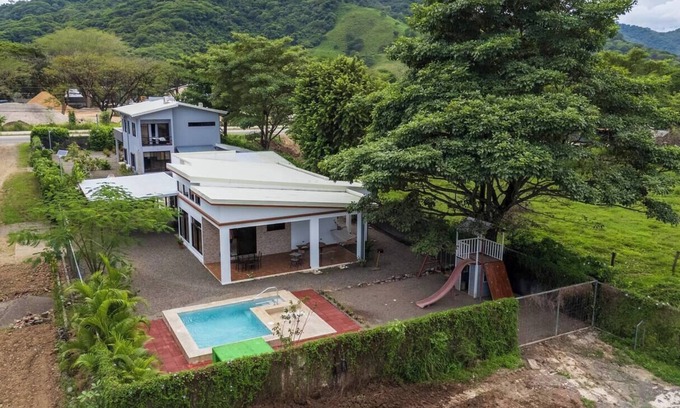 Veintisiete de Abril Villa | Charming 3-bedroom villa With Private Pool & Close to the Tamarindo Beach