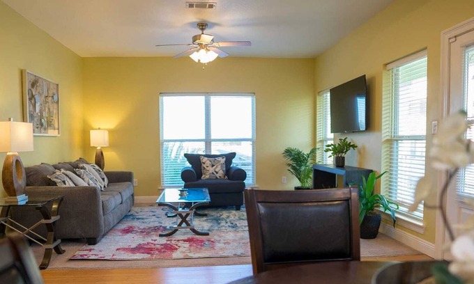 Kreole Apartment | Charming 3BR/2B Retreat That Feels Like Home