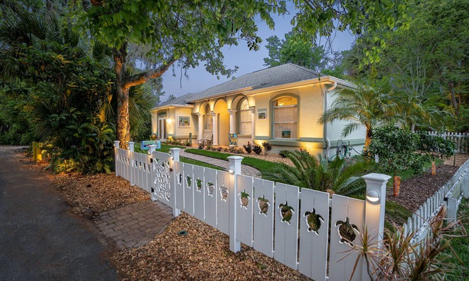 St. Augustine Cottage | Charming 3BR/2BA Artisan Cottage, Heart of St. Augustine