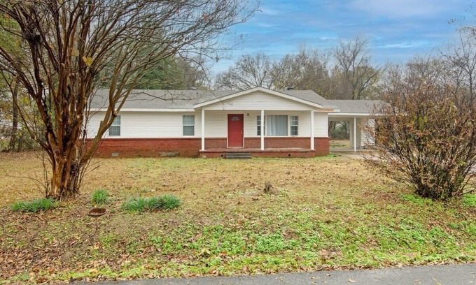 Poplar Grove House | Charming 3BR Home w/Private Yard