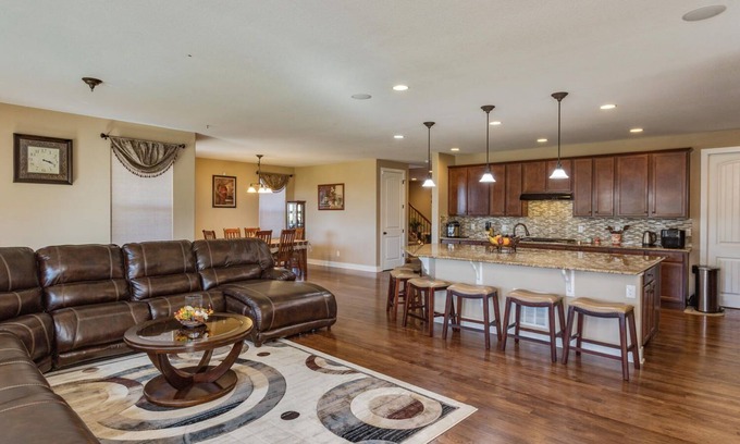 Parker House | Charming 6-BR Home with Open Space & Park, Ideal for Gatherings