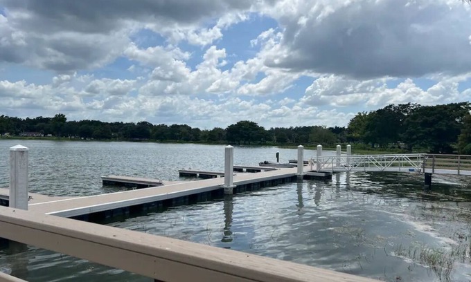 Howey-in-the-Hills House | CHARMING ACRES! Cozy RV in Beautiful Howey-in-the-Hills with WiFi, AC