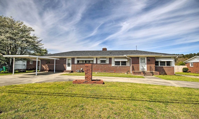 Aiken House | Charming Aiken Vacation Rental 2 Mi to Dtwn!