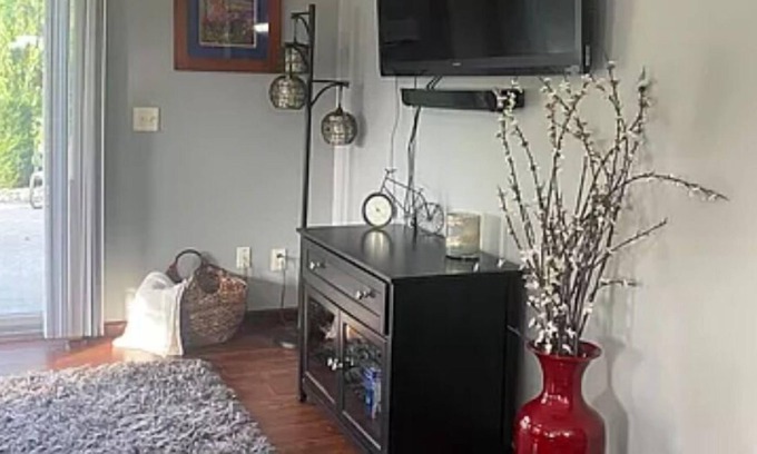 Bremen House | Charming and cozy 3bed 1bath home