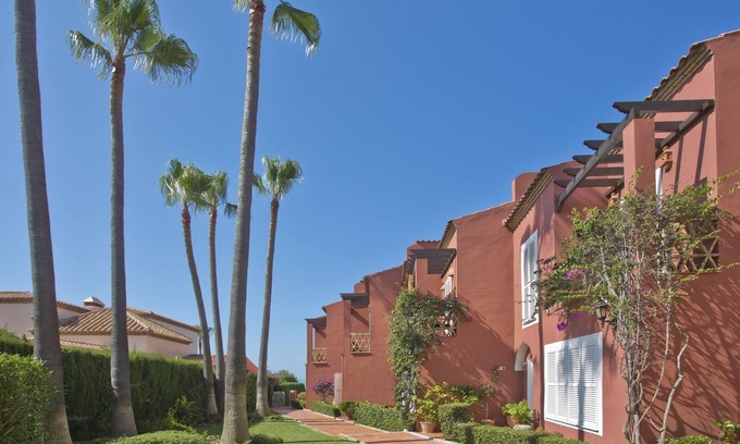 Carib Playa Cottage | Charming and Modern Townhouse on the Beach