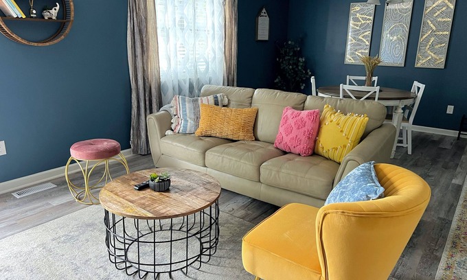 Sevierville House | Charming and modern pet friendly home in a quiet neighborhood