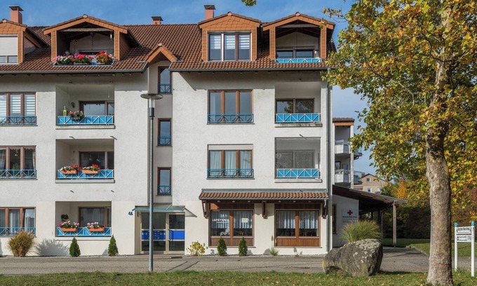 Singen Apartment | Charming Apartment “Ferienwohnung Schlegel” in Quiet Area