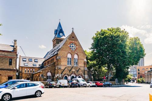 Lansbury Apartment | Charming Apartment in the Church near Canary Wharf