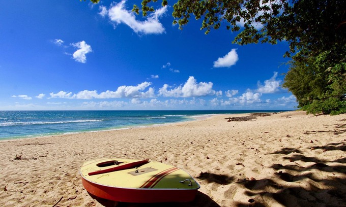 Pupukea House | Charming Beach Hideaway Short Walk To Rocky Point