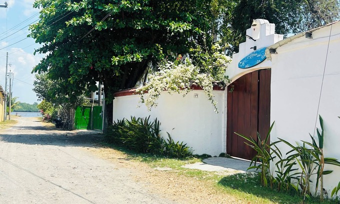 La Herradura Apartment | Charming beach house with AC in Costa del Sol - 3 bedrooms, for 10 people