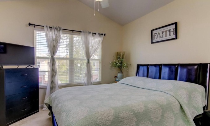 Wesley Chapel House | Charming Bedroom in the Heart of Wesley Chapel