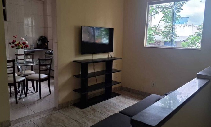 Duque de Caxias House | Charming 1-bedroom apartment with WiFi, AC in Centro Duque de Caxias
