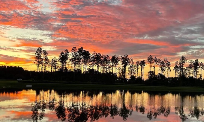Plant City House | Charming brand new 4-bedroom house with a pond view. Close to Tampa and Orlando.