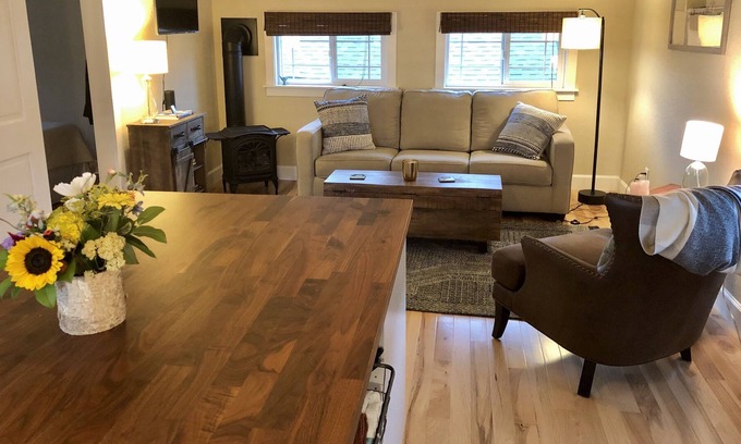 Rigden Farm House | Charming Carriage House Retreat or Temp Corporate Housing