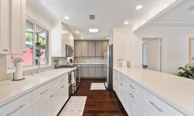 Point Loma Heights House | Charming Coastal Retreat in the Heart of OB! Close to the Beach and Seaworld!